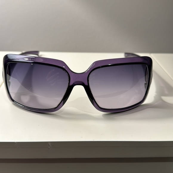 Gucci AUTHENTIC Sunglasses Purple with Horsebit - Preowned - Picture 2 of 5